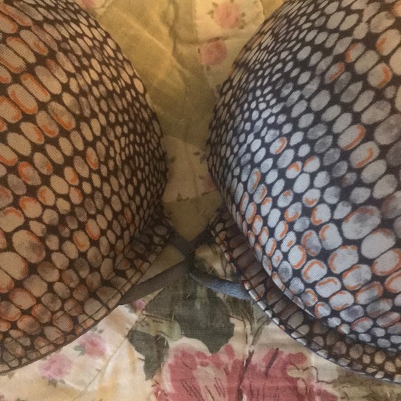 SOLD. Victoria Secret Sexy “Miraculous Plunge” Bra - Picture 3 of 6